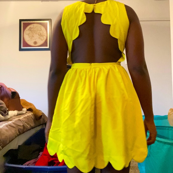 Clara Story Yellow Springtime Dress - Picture 2 of 3